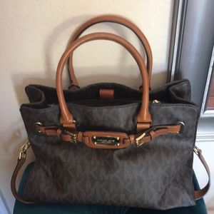 An exclusively timeless and classic bag